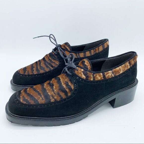 STUART WEITZMAN Black Suede and Animal Print Calf-hair Lug Sole Tie‎ Oxfords EUC - Picture 4 of 16